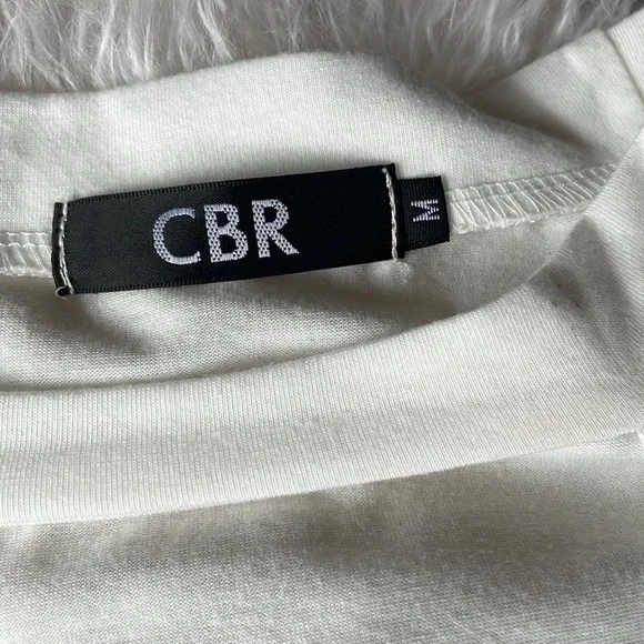 CBR eyes print cutout relaxed tee EUC Size M - Picture 5 of 6